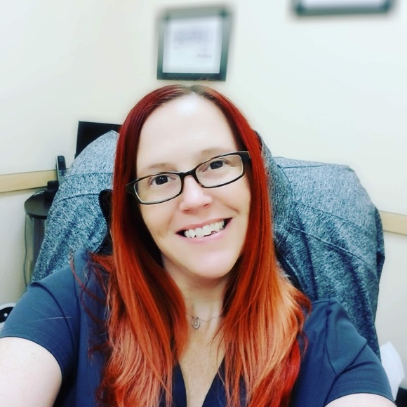 Meet your Posher, Melissa - Picture 2 of 2